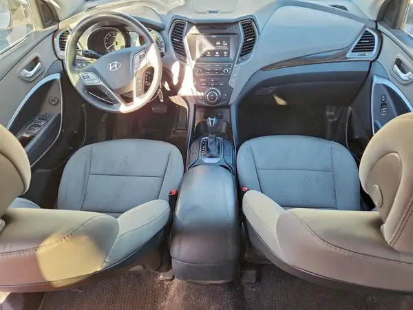 5NMZU3LB8HH005923 2017 HYUNDAI SANTA FE - Image 8