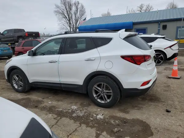 5NMZU3LB8HH006229 2017 HYUNDAI SANTA FE - Image 2