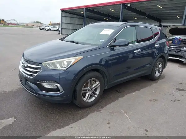5NMZU3LB8HH007302 2017 HYUNDAI SANTA FE - Image 2