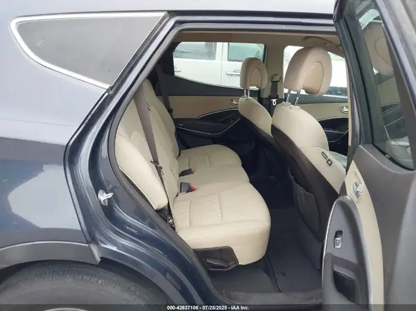 5NMZU3LB8HH007302 2017 HYUNDAI SANTA FE - Image 8