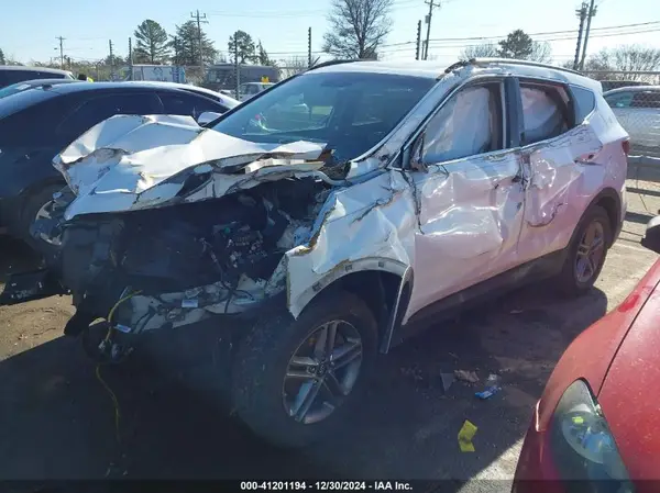 5NMZU3LB8HH010930 2017 HYUNDAI SANTA FE - Image 2