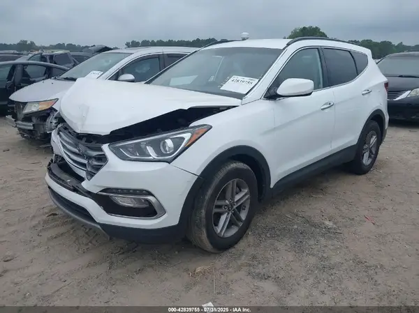 5NMZU3LB8HH012144 2017 HYUNDAI SANTA FE - Image 2