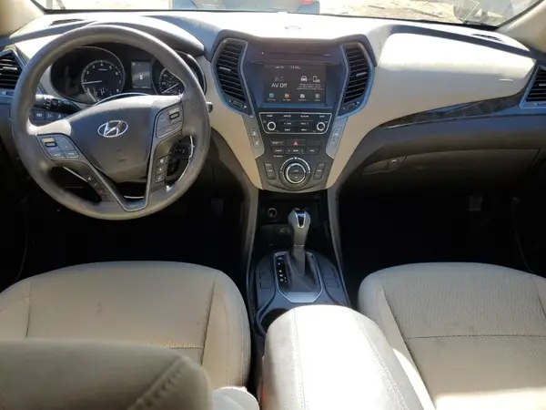 5NMZU3LB8HH014055 2017 HYUNDAI SANTA FE - Image 8