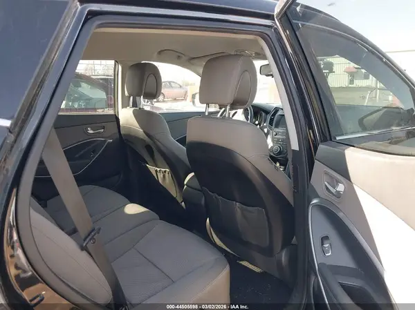 5NMZU3LB8HH015707 2017 HYUNDAI SANTA FE - Image 8