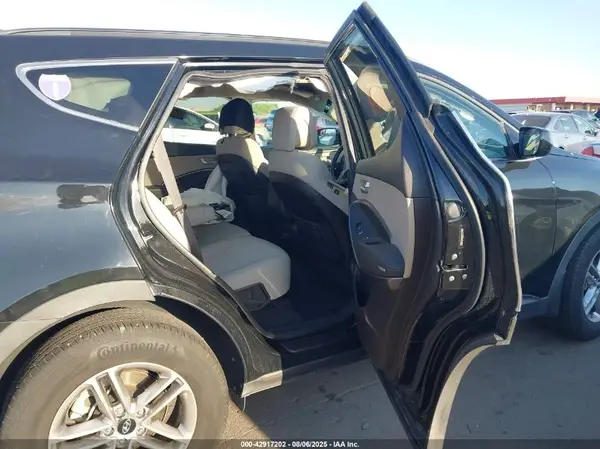 5NMZU3LB8HH016680 2017 HYUNDAI SANTA FE - Image 8