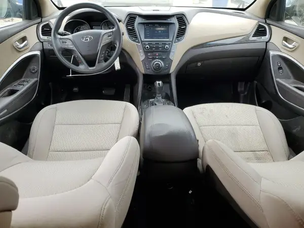 5NMZU3LB8HH017621 2017 HYUNDAI SANTA FE - Image 8