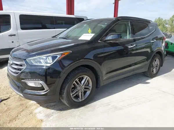 5NMZU3LB8HH018459 2017 HYUNDAI SANTA FE - Image 2