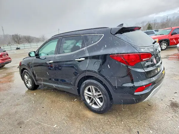 5NMZU3LB8HH025671 2017 HYUNDAI SANTA FE - Image 2