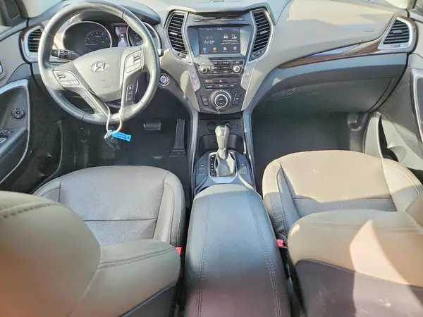 5NMZU3LB8HH026089 2017 HYUNDAI SANTA FE - Image 8
