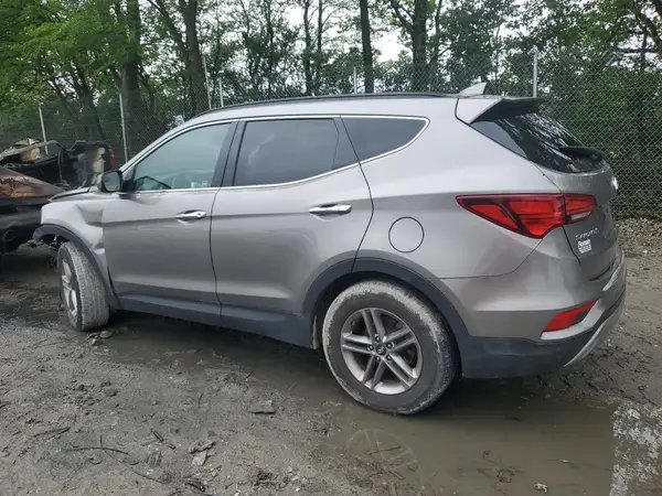 5NMZU3LB8HH032409 2017 HYUNDAI SANTA FE - Image 2