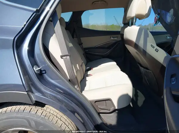 5NMZU3LB8HH034869 2017 HYUNDAI SANTA FE - Image 8