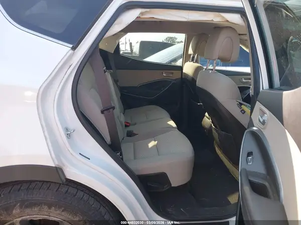 5NMZU3LB8HH036542 2017 HYUNDAI SANTA FE - Image 8