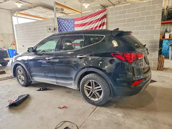5NMZU3LB8HH040249 2017 HYUNDAI SANTA FE - Image 2
