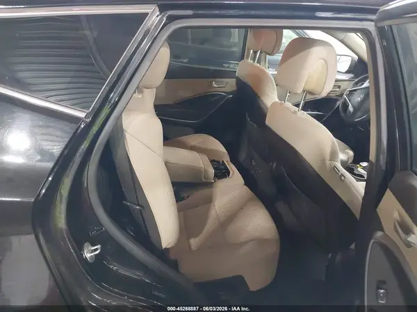 5NMZU3LB8HH048576 2017 HYUNDAI SANTA FE - Image 8