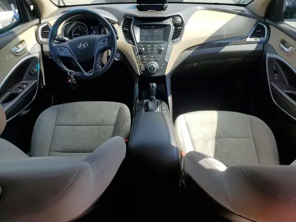 5NMZU3LB8HH049971 2017 HYUNDAI SANTA FE - Image 8