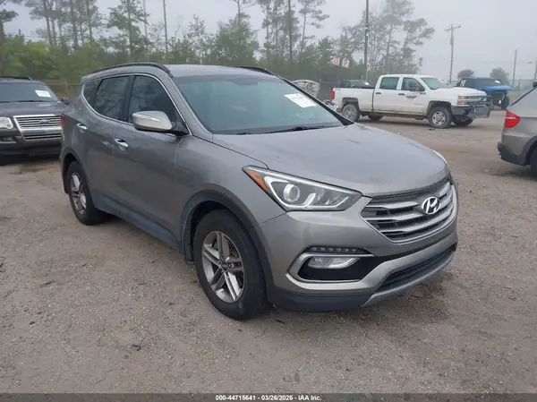 5NMZU3LB8JH063438 2018 HYUNDAI SANTA FE - Image 1