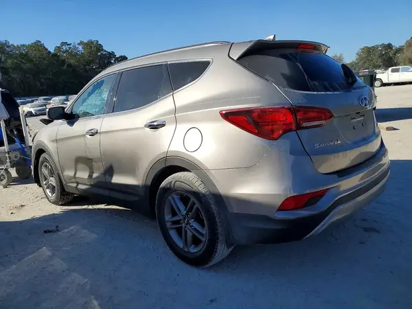 5NMZU3LB8JH077520 2018 HYUNDAI SANTA FE - Image 2