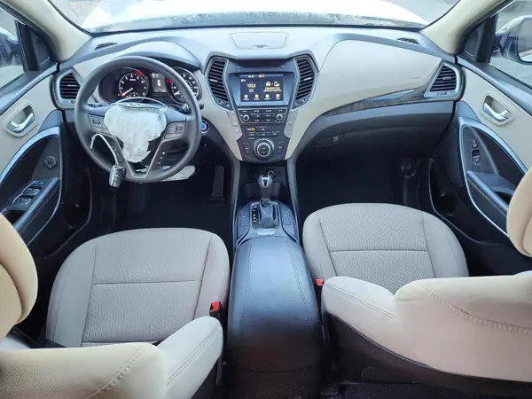 5NMZU3LB8JH078490 2018 HYUNDAI SANTA FE - Image 8