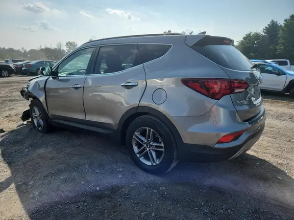 5NMZU3LB8JH097542 2018 HYUNDAI SANTA FE - Image 2