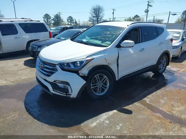 5NMZU3LB8JH101413 2018 HYUNDAI SANTA FE - Image 2