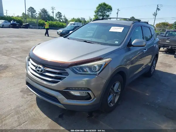 5NMZU3LB9HH001167 2017 HYUNDAI SANTA FE - Image 2