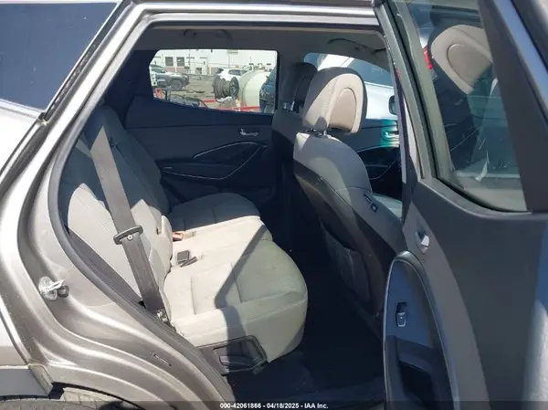 5NMZU3LB9HH001167 2017 HYUNDAI SANTA FE - Image 8