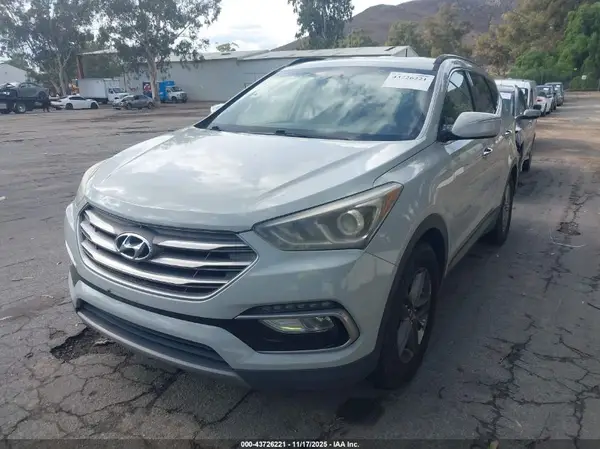 5NMZU3LB9HH007292 2017 HYUNDAI SANTA FE - Image 2