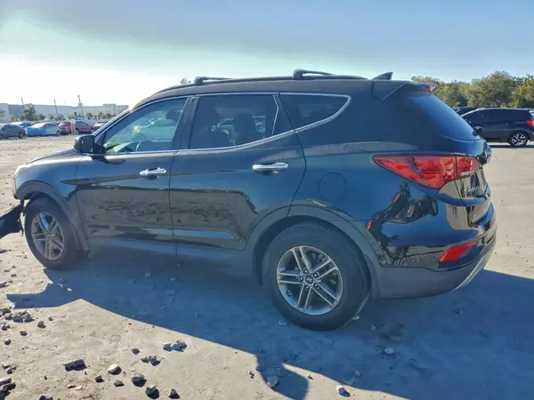 5NMZU3LB9HH008958 2017 HYUNDAI SANTA FE - Image 2