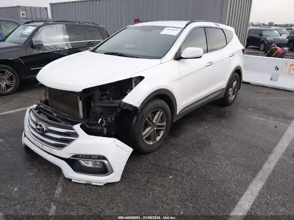 5NMZU3LB9HH009432 2017 HYUNDAI SANTA FE - Image 2