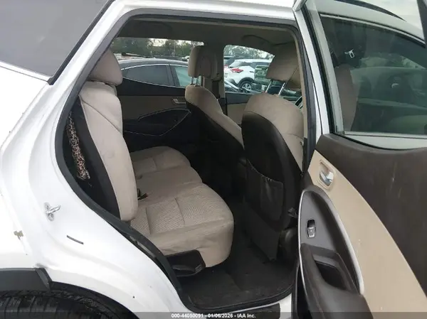 5NMZU3LB9HH009432 2017 HYUNDAI SANTA FE - Image 8