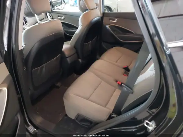 5NMZU3LB9HH009835 2017 HYUNDAI SANTA FE - Image 8