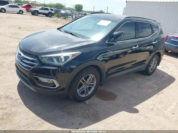 5NMZU3LB9HH010144 2017 HYUNDAI SANTA FE - Image 2