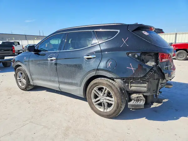 5NMZU3LB9HH010449 2017 HYUNDAI SANTA FE - Image 2