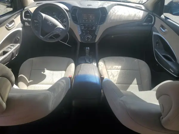 5NMZU3LB9HH011097 2017 HYUNDAI SANTA FE - Image 8