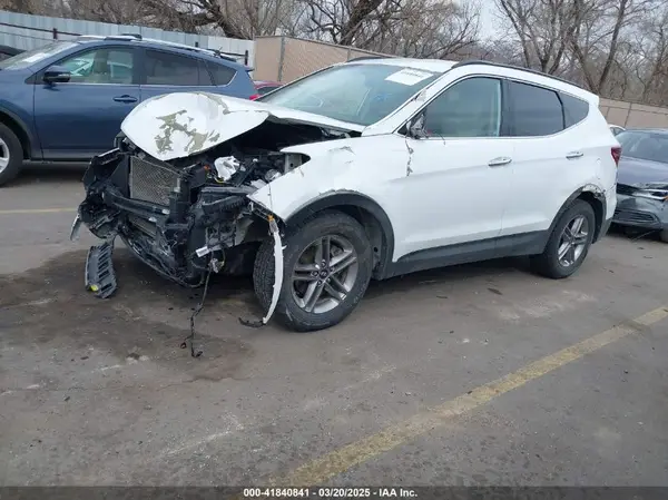 5NMZU3LB9HH011858 2017 HYUNDAI SANTA FE - Image 2