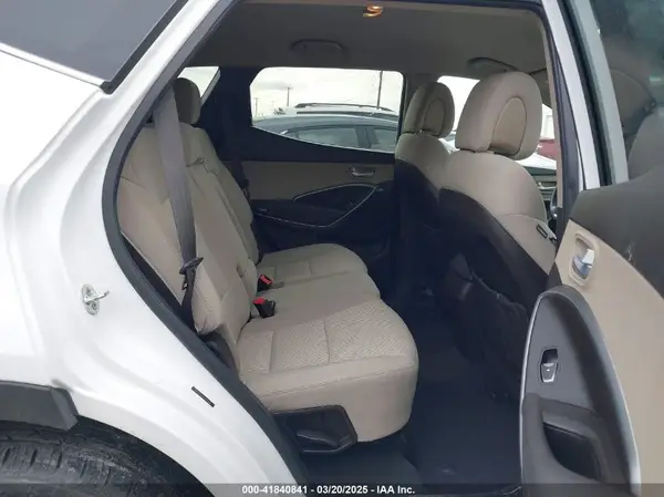 5NMZU3LB9HH011858 2017 HYUNDAI SANTA FE - Image 8