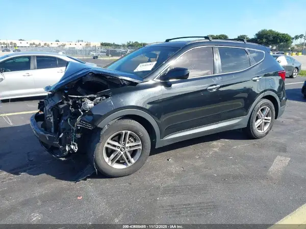 5NMZU3LB9HH016381 2017 HYUNDAI SANTA FE - Image 2