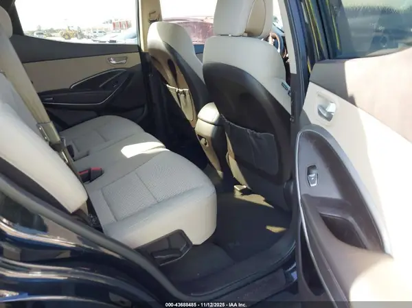 5NMZU3LB9HH016381 2017 HYUNDAI SANTA FE - Image 8
