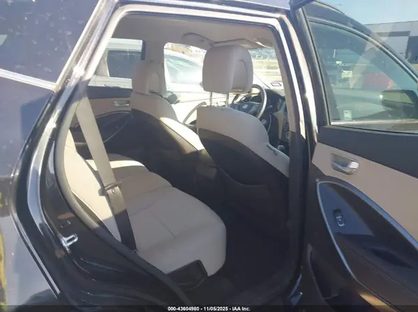5NMZU3LB9HH017255 2017 HYUNDAI SANTA FE - Image 8