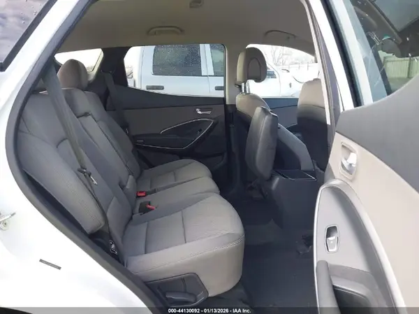 5NMZU3LB9HH020415 2017 HYUNDAI SANTA FE - Image 8