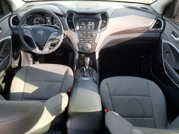 5NMZU3LB9HH025100 2017 HYUNDAI SANTA FE - Image 8