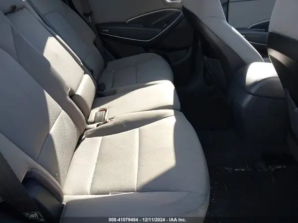 5NMZU3LB9HH026392 2017 HYUNDAI SANTA FE - Image 8