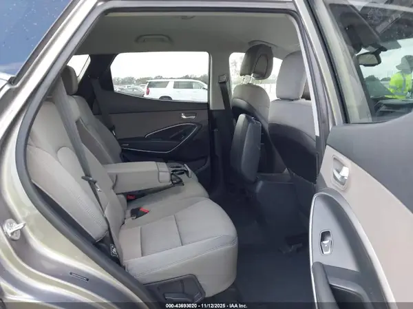 5NMZU3LB9HH051695 2017 HYUNDAI SANTA FE - Image 8