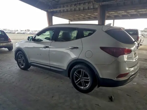 5NMZU3LB9HH052412 2017 HYUNDAI SANTA FE - Image 2
