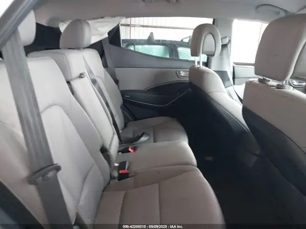 5NMZU3LB9JH083018 2018 HYUNDAI SANTA FE - Image 8