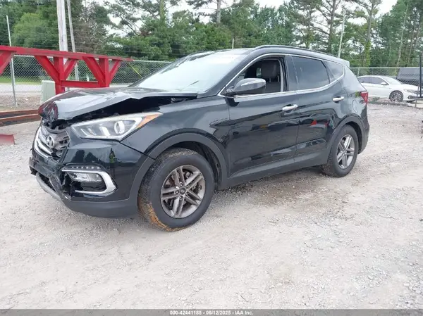 5NMZU3LB9JH091281 2018 HYUNDAI SANTA FE - Image 2