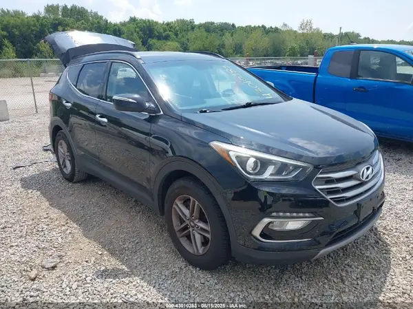 5NMZU3LBXHH002165 2017 HYUNDAI SANTA FE - Image 1