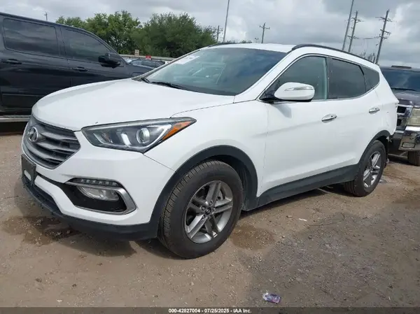 5NMZU3LBXHH002294 2017 HYUNDAI SANTA FE - Image 2