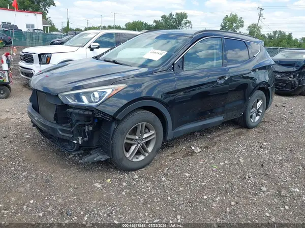 5NMZU3LBXHH002389 2017 HYUNDAI SANTA FE - Image 2