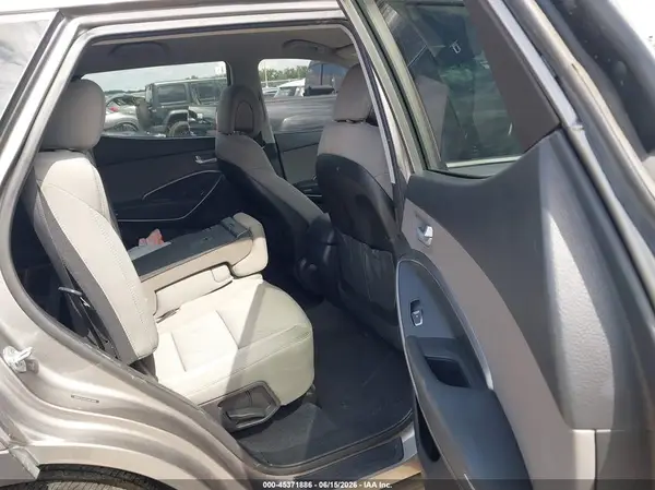 5NMZU3LBXHH004899 2017 HYUNDAI SANTA FE - Image 8
